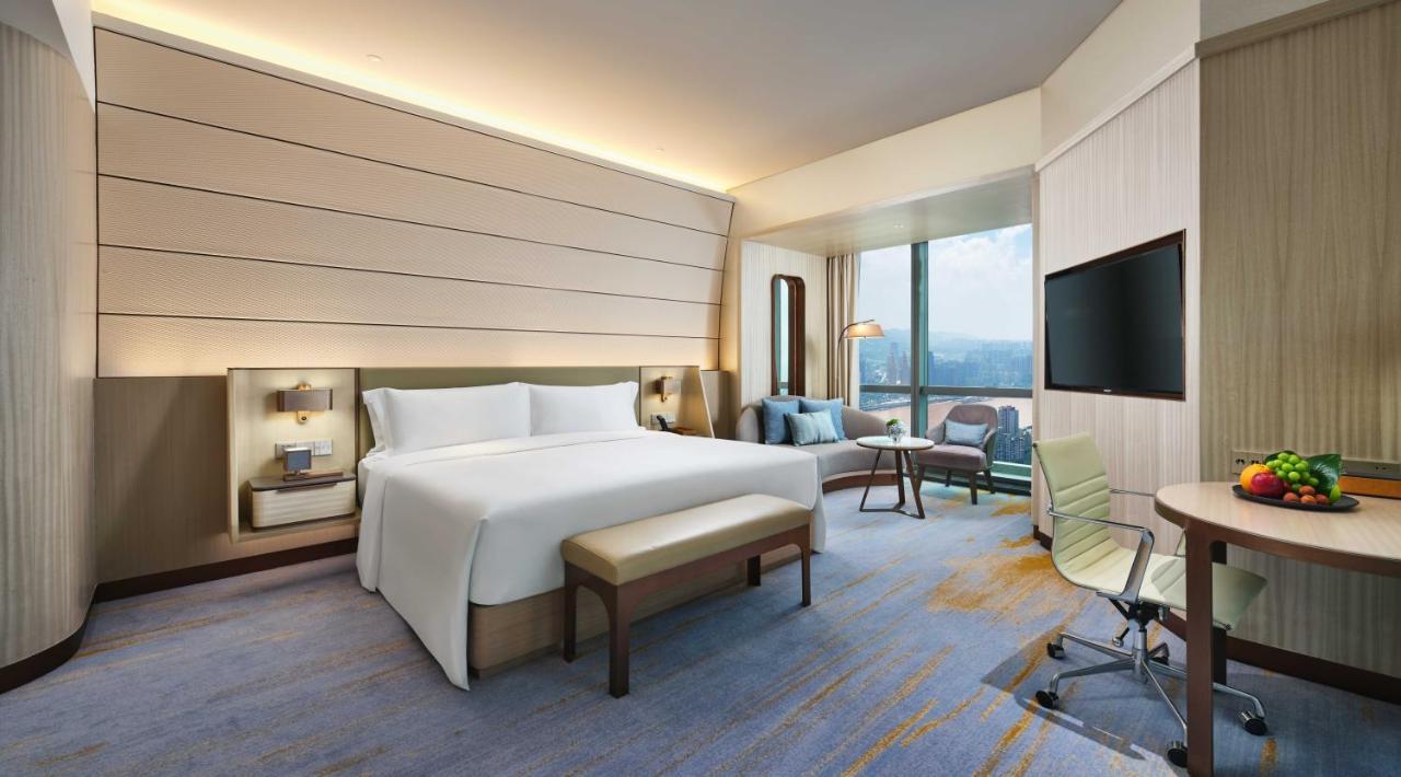 Premium King Room with River View and Club Lounge Access