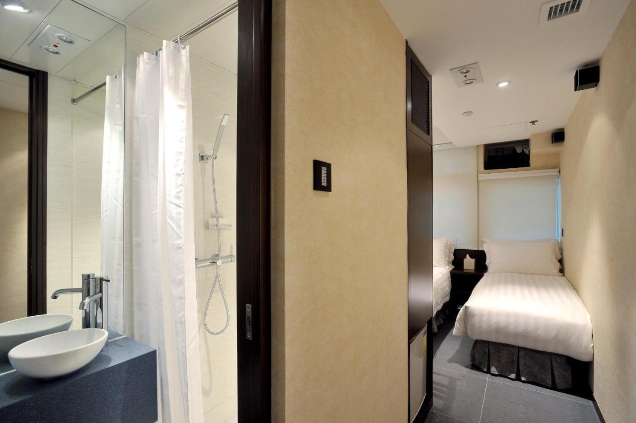 Standard Queen or Twin Room,680379975:JPEG