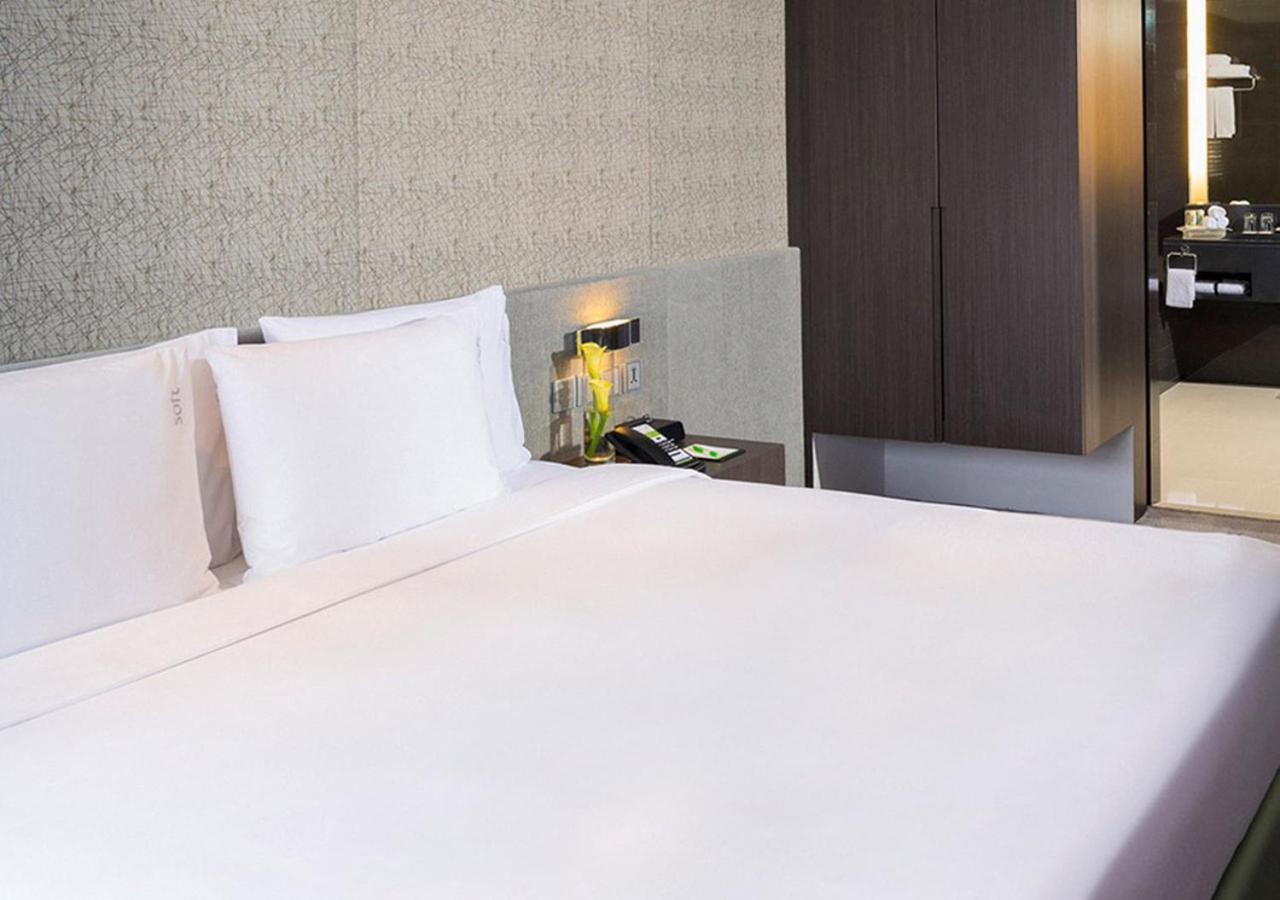 Suite de 1 dormitorio con vistas a la ciudad - 1 cama grande