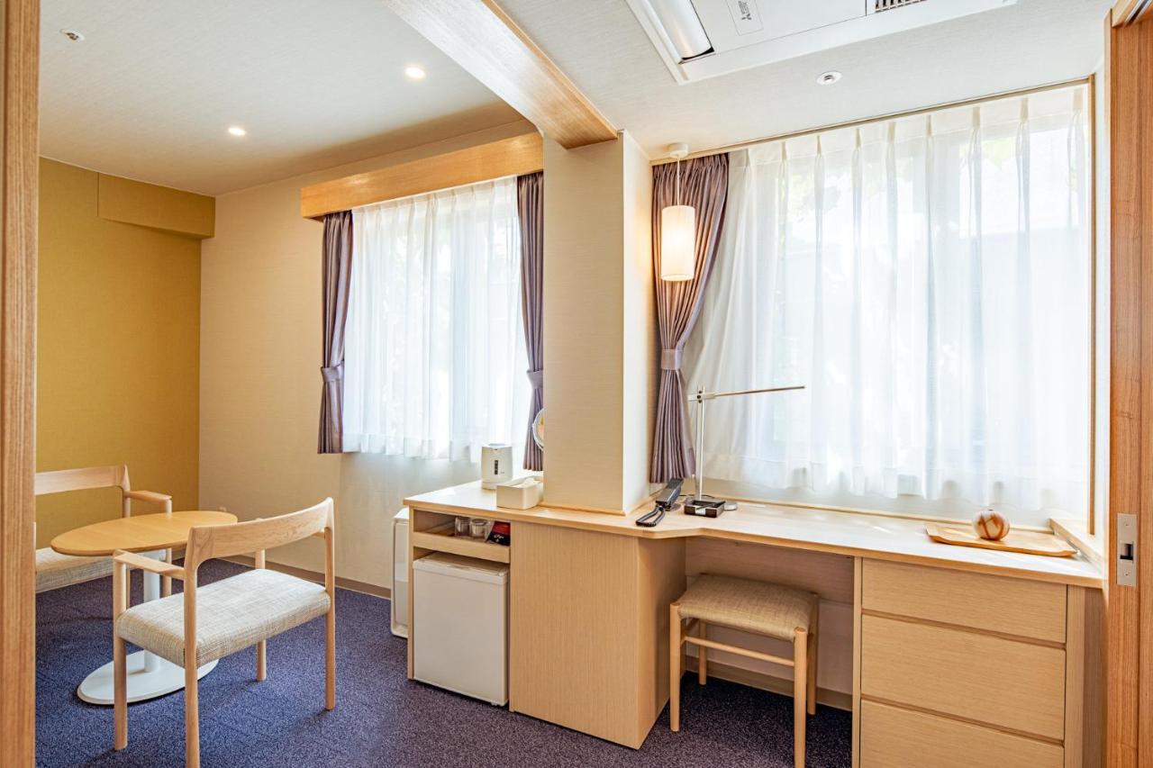 Deluxe Twin Room A