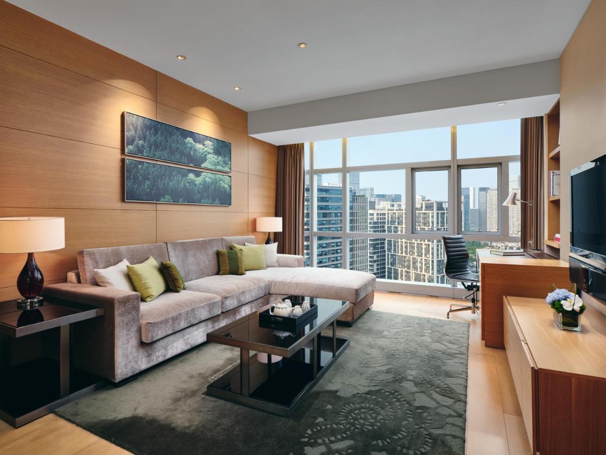 One Bedroom Deluxe Suite