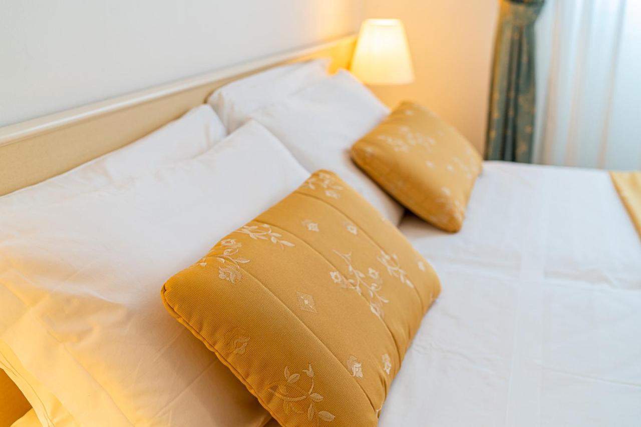 Horizon Grand Premier King Room with lake view,1029505861:JPEG