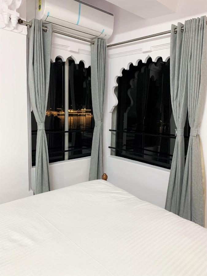 Twin Room with Lake View