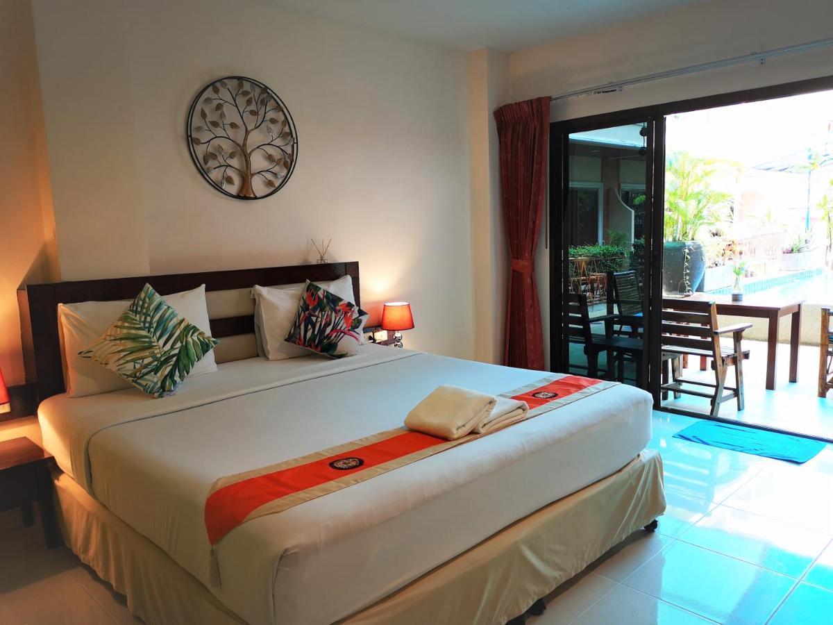 Habitación Doble Deluxe con acceso a la piscina