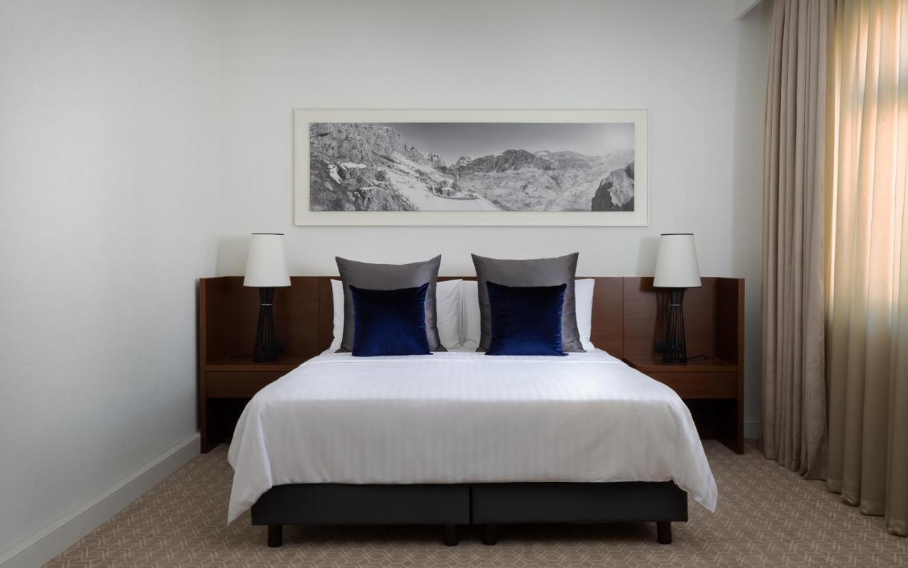 Standard Guest room 1 King,1388129366:JPEG