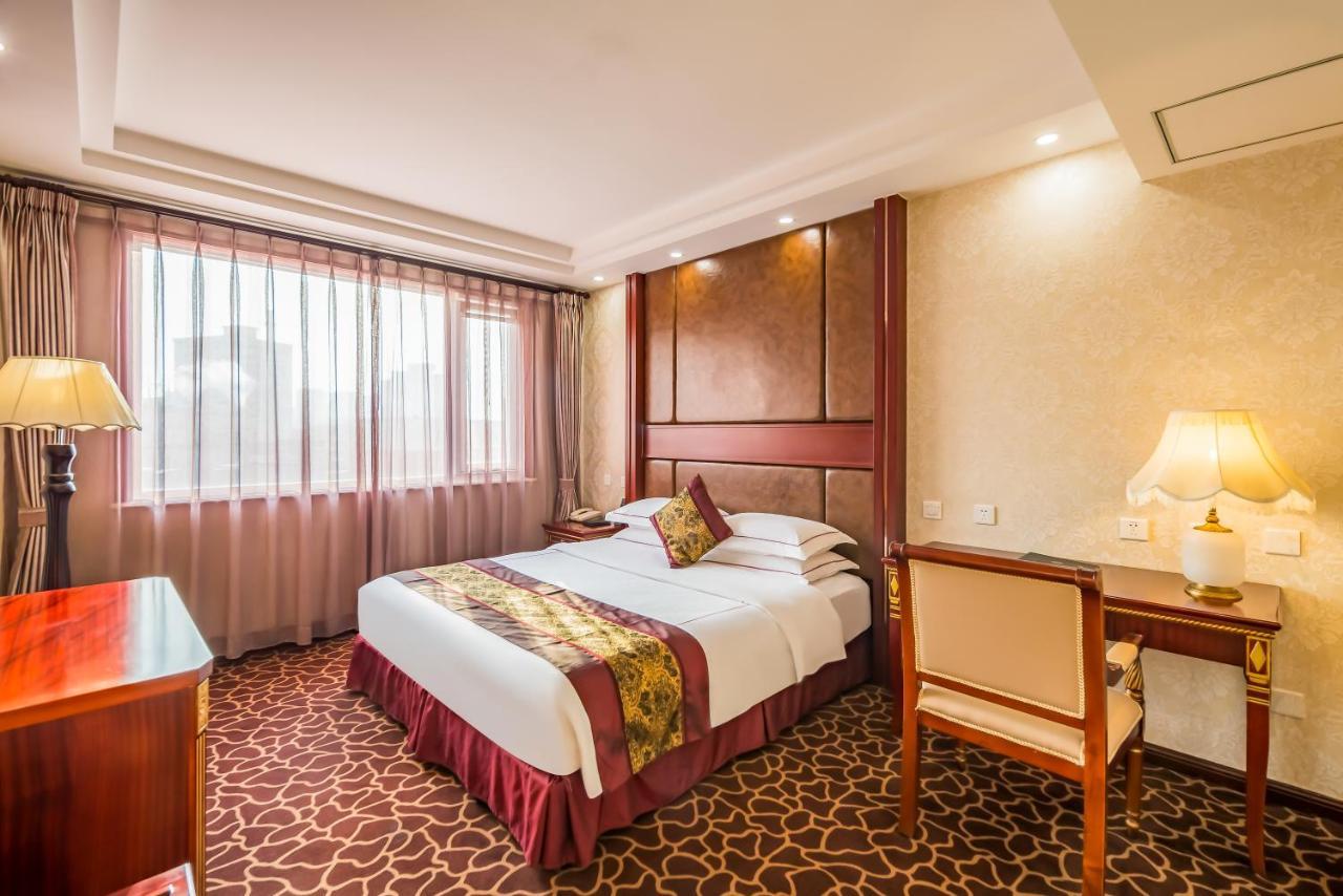 Executive Suite