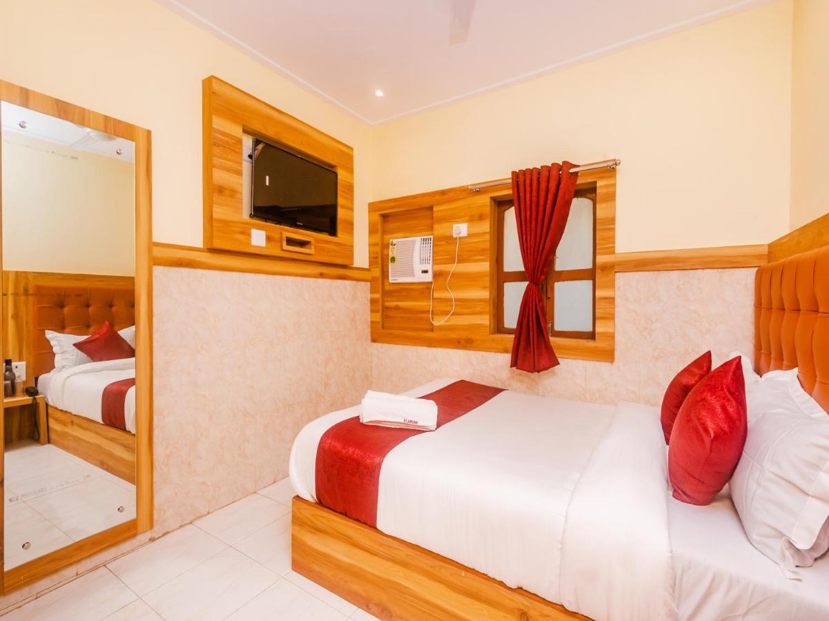 Double Bed AC