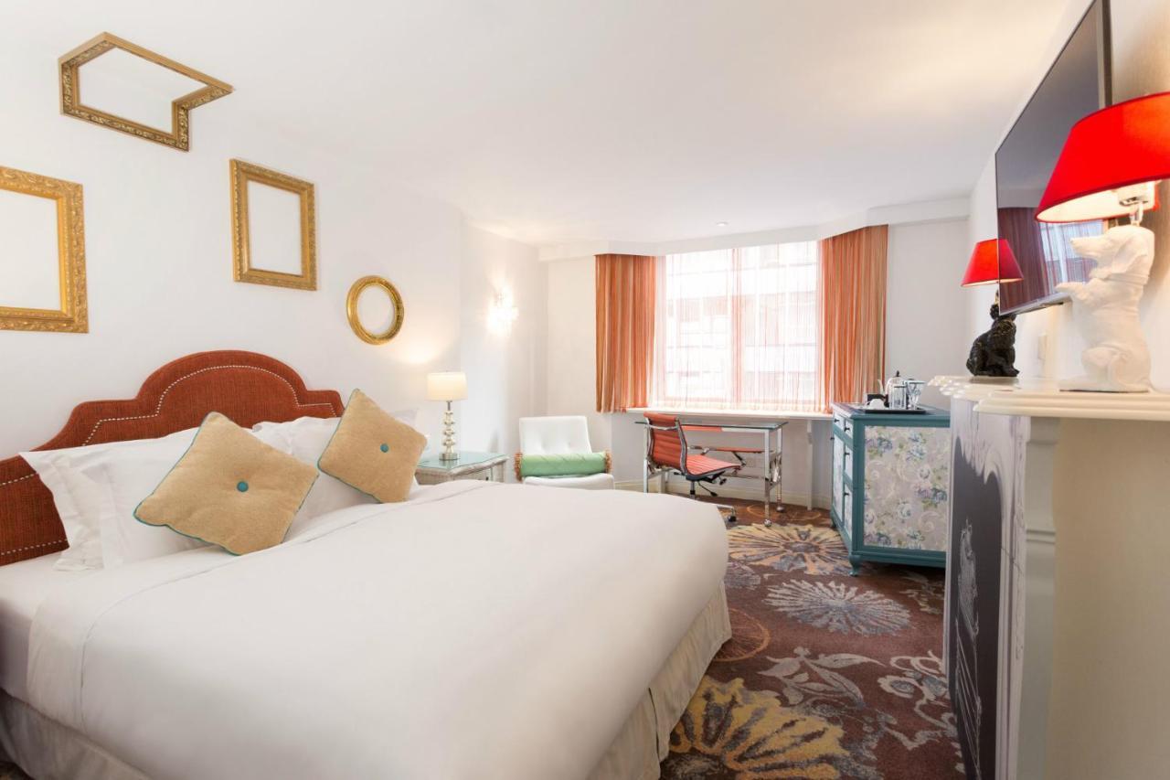 Studio Tweepersoonskamer met Kingsize Bed en 2 Aparte Bedden en Extra Bed