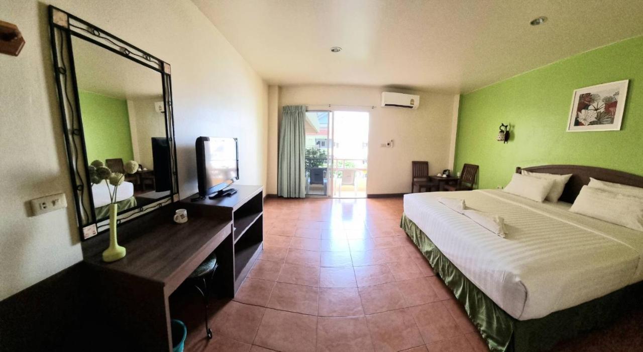 Double Room with Poolside