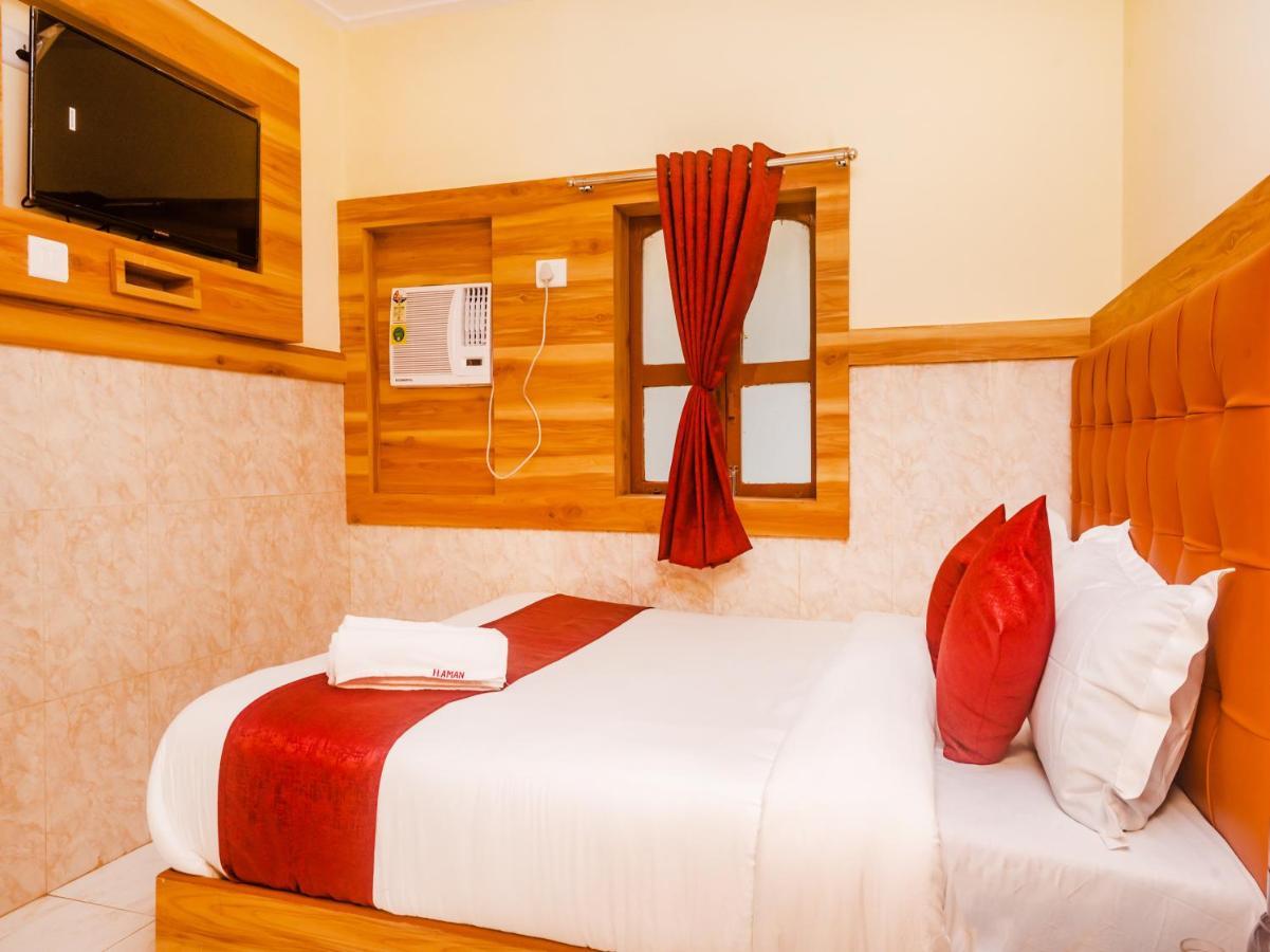 Double Bed AC