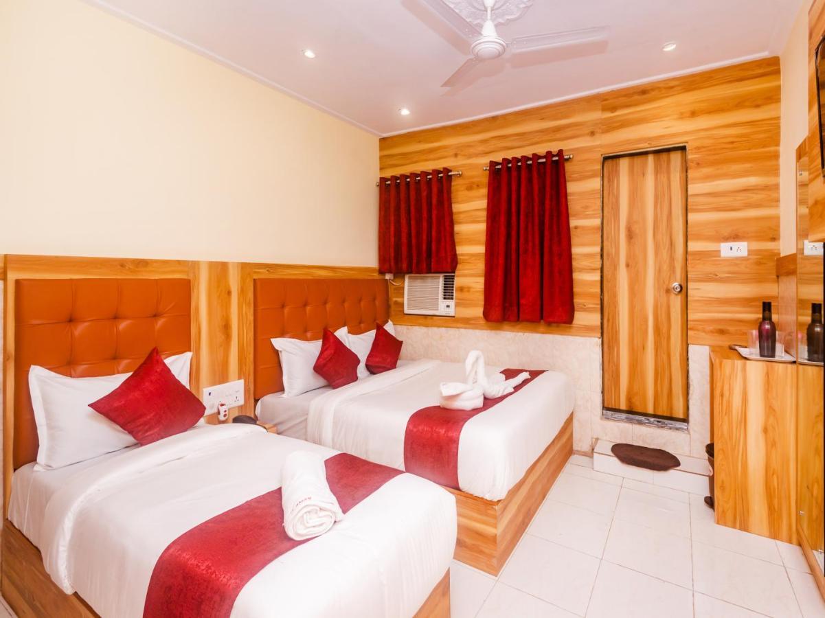 TRIPLE BED AC