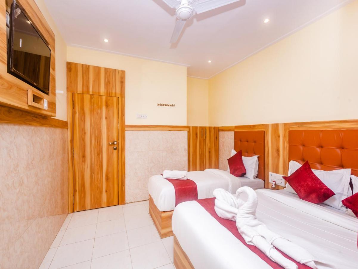 TRIPLE BED AC