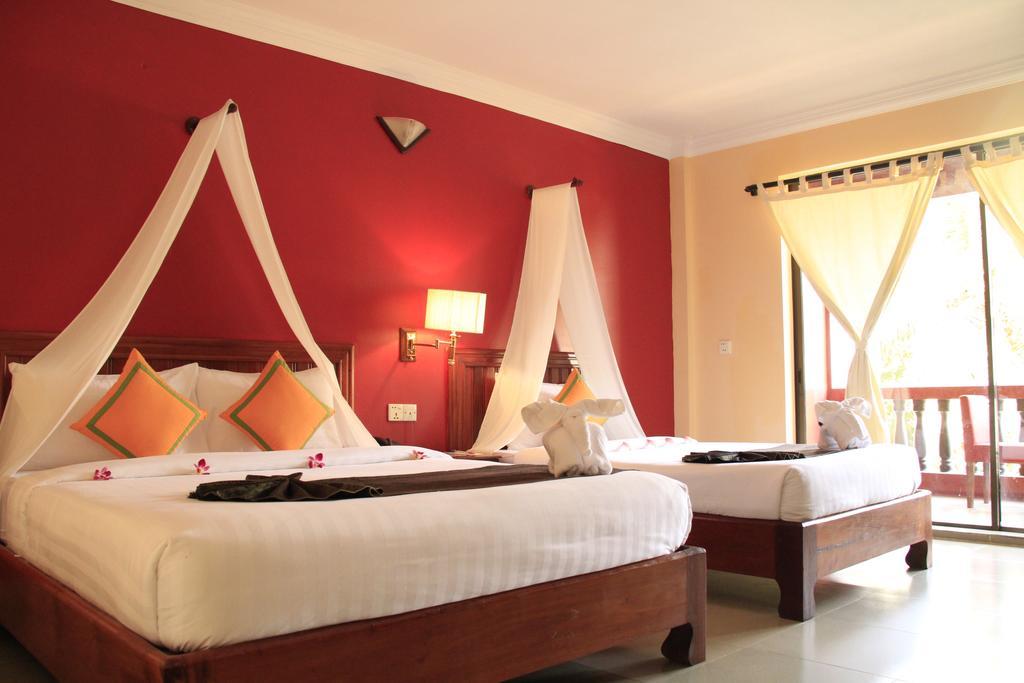 Superior Twin Room with Balcony