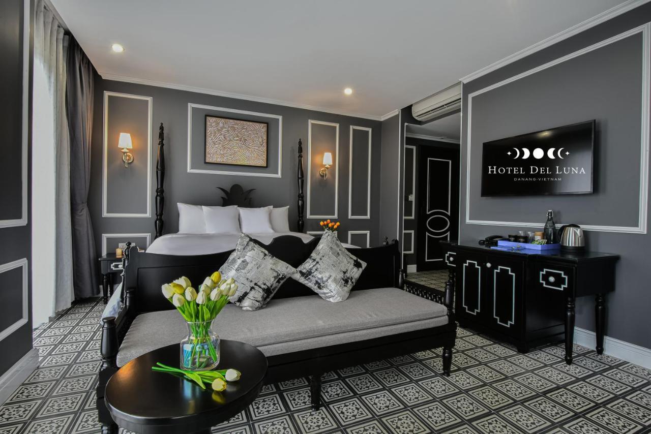 Panoramic Junior Suite with Balcony and City View