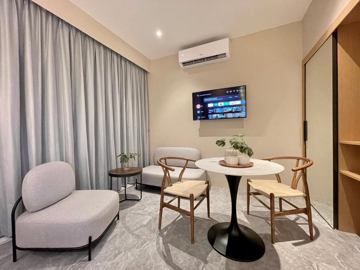 Executive Family Room