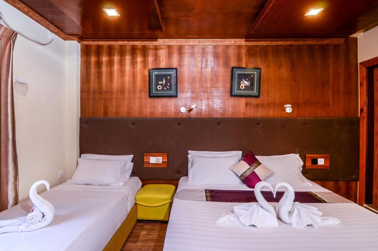 Deluxe Triple Room Sea View