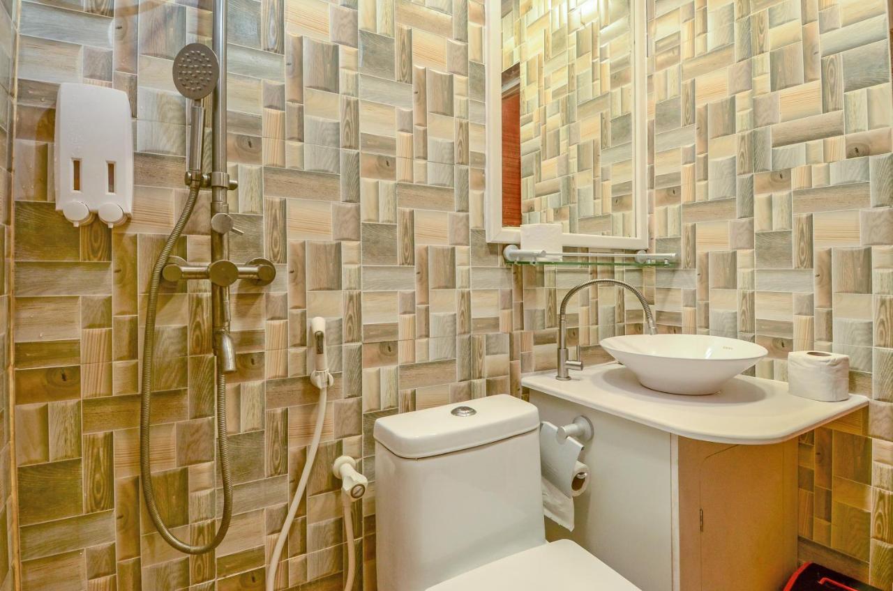 Family Room Open Shower