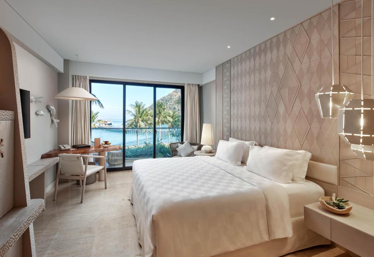Full Ocean View Twin Room