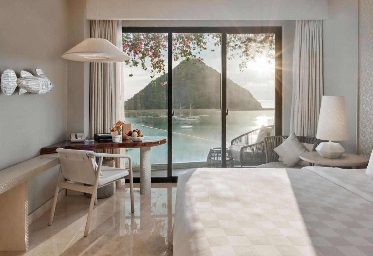 Deluxe Full Ocean View Twin Room