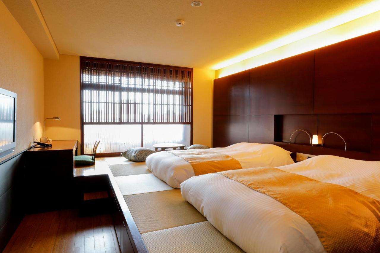 Modern Twin Room Japanese Style