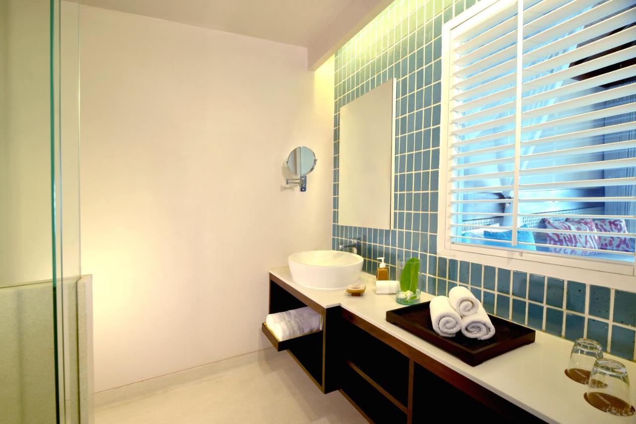 Ocean Front Deluxe Adults Only 16,1208851831:JPEG