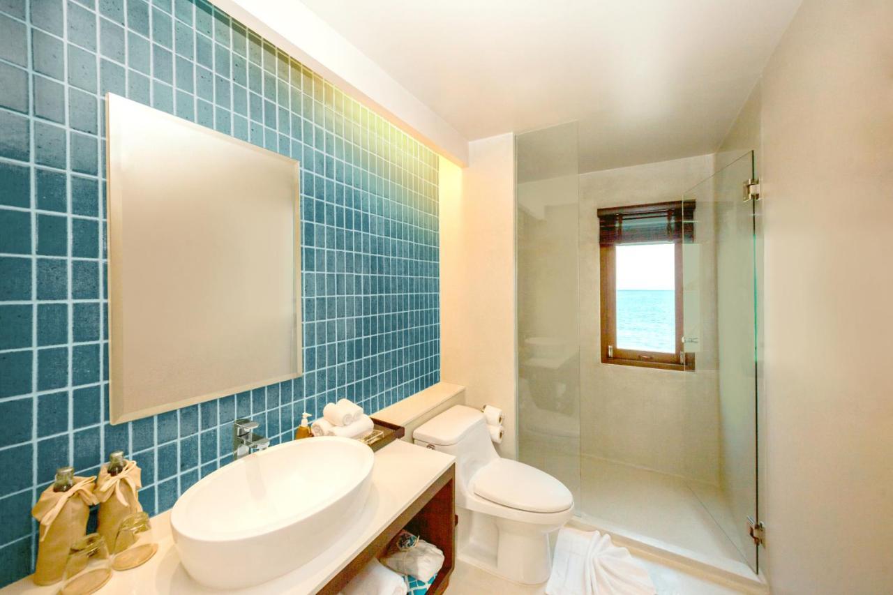 Rasa Ocean View Adults Only 16