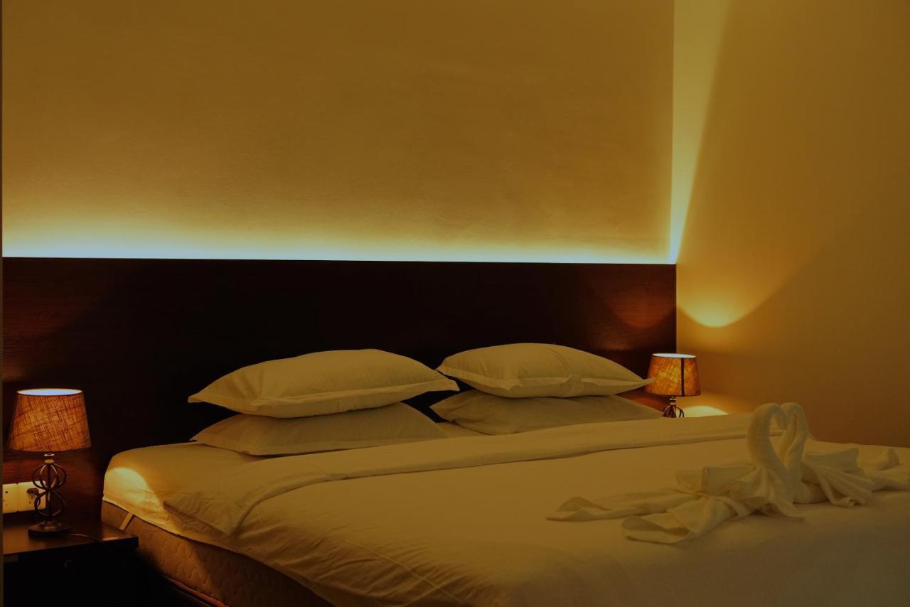 Deluxe Double or Twin Room,1173641784:JPEG