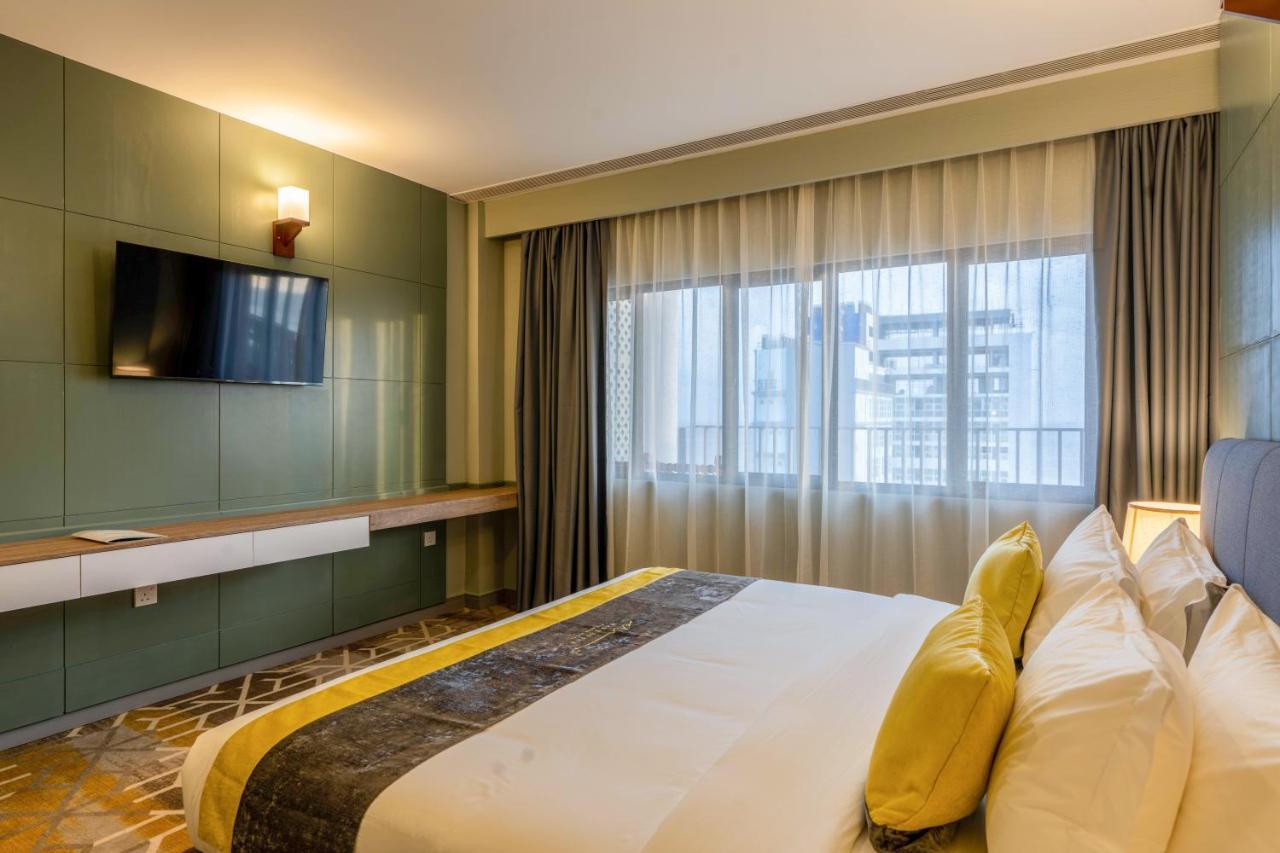 Deluxe Room (Free Return Airport Transfer & 10% discount on Food & Beverage)