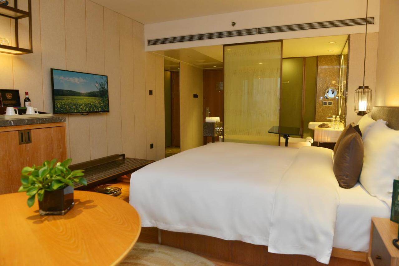 Zimmer E500 mit Kingsize-Bett – Nichtraucher
