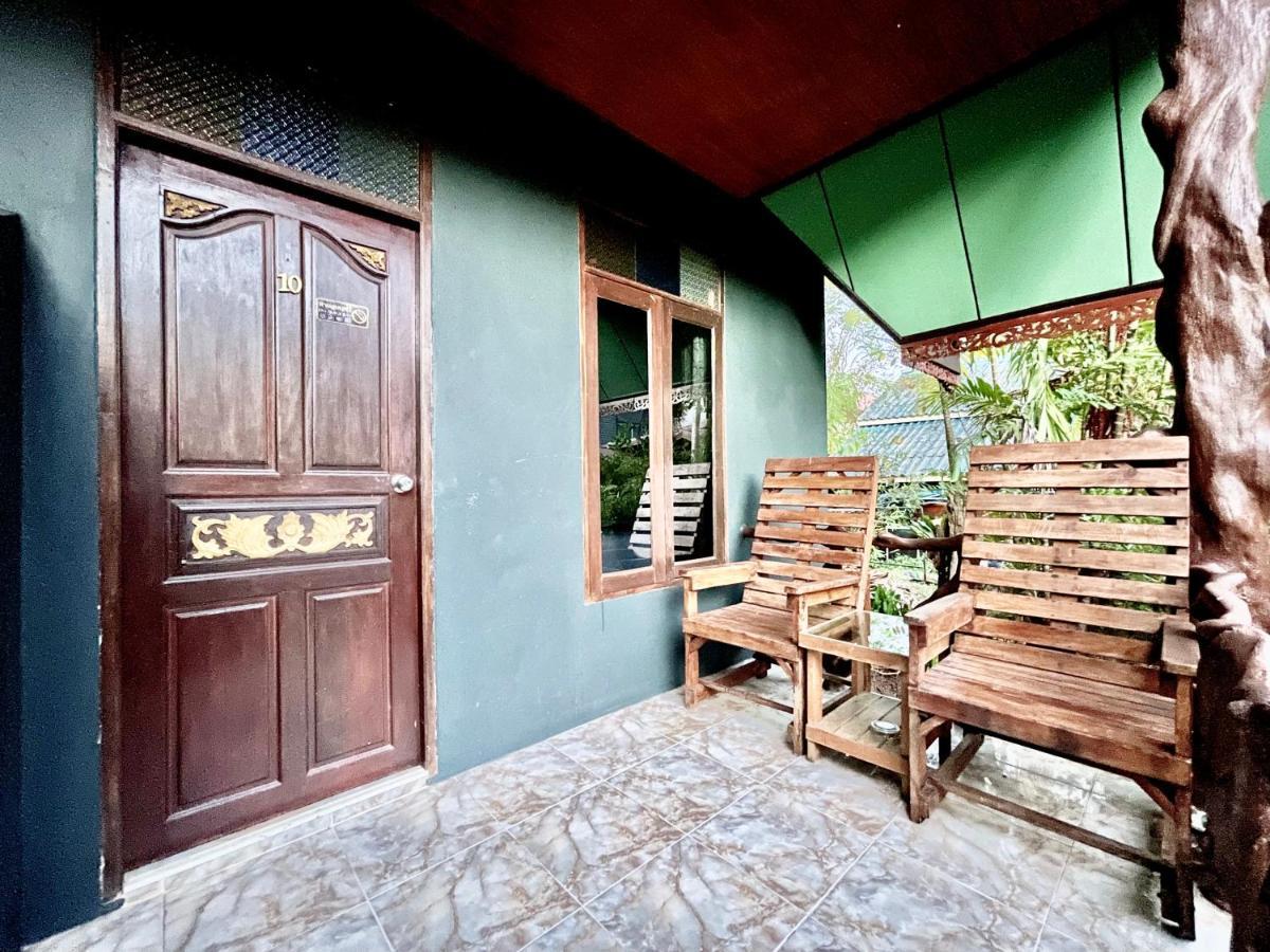 Standard Twin Room with Garden View