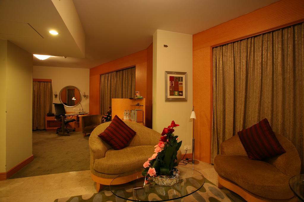 Superior King Suite