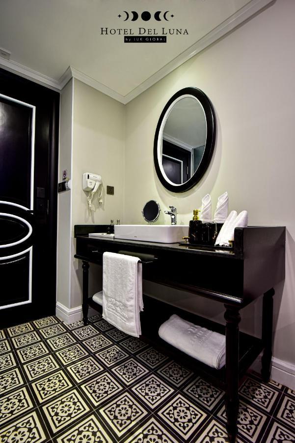 Deluxe Twin Room Balcony City View