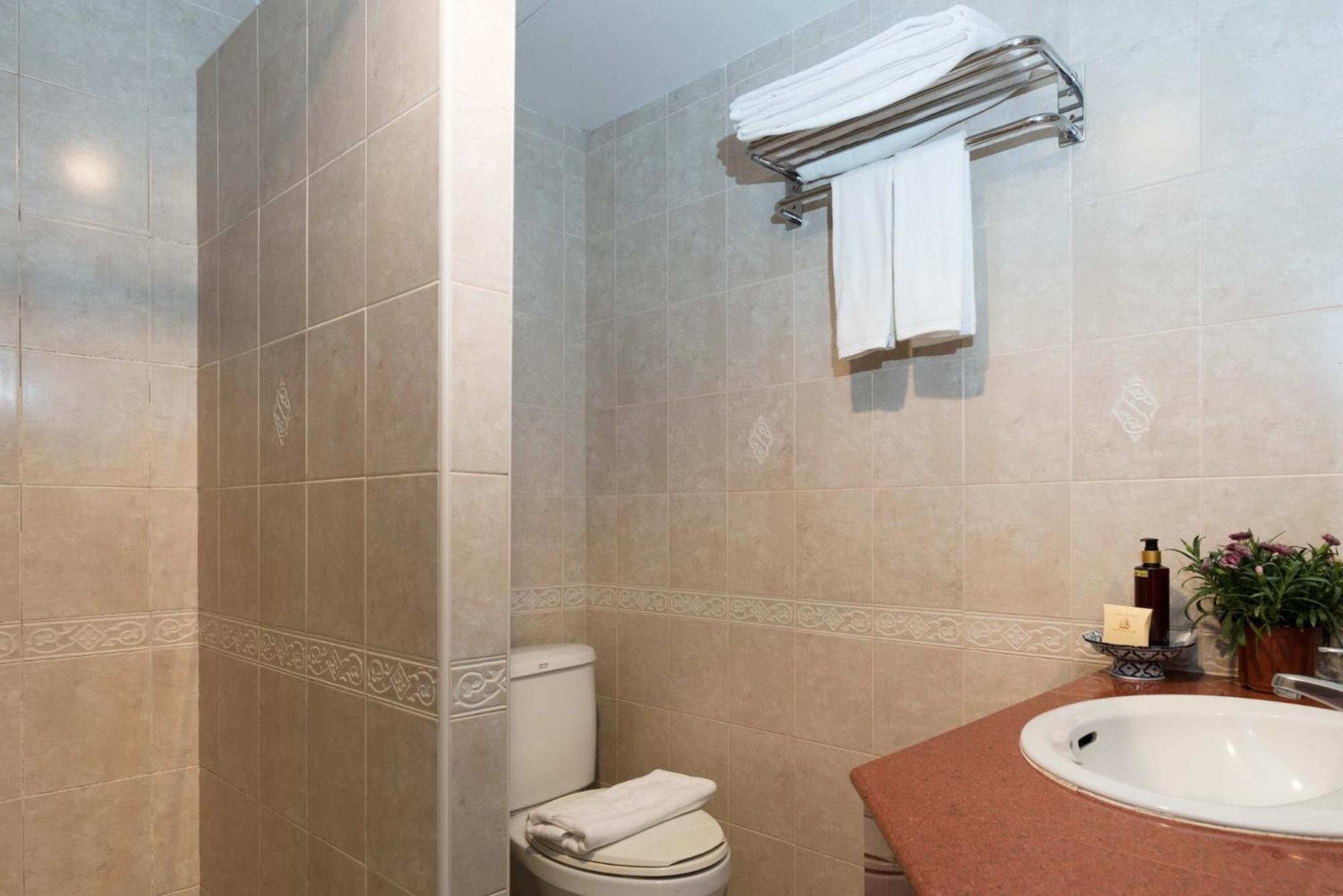 Double Room with Balcony and Sea View,1645016836:JPEG