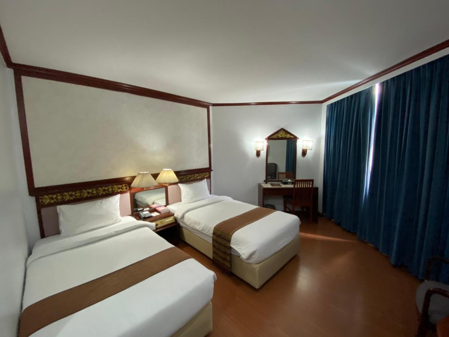 Superior Twin Room