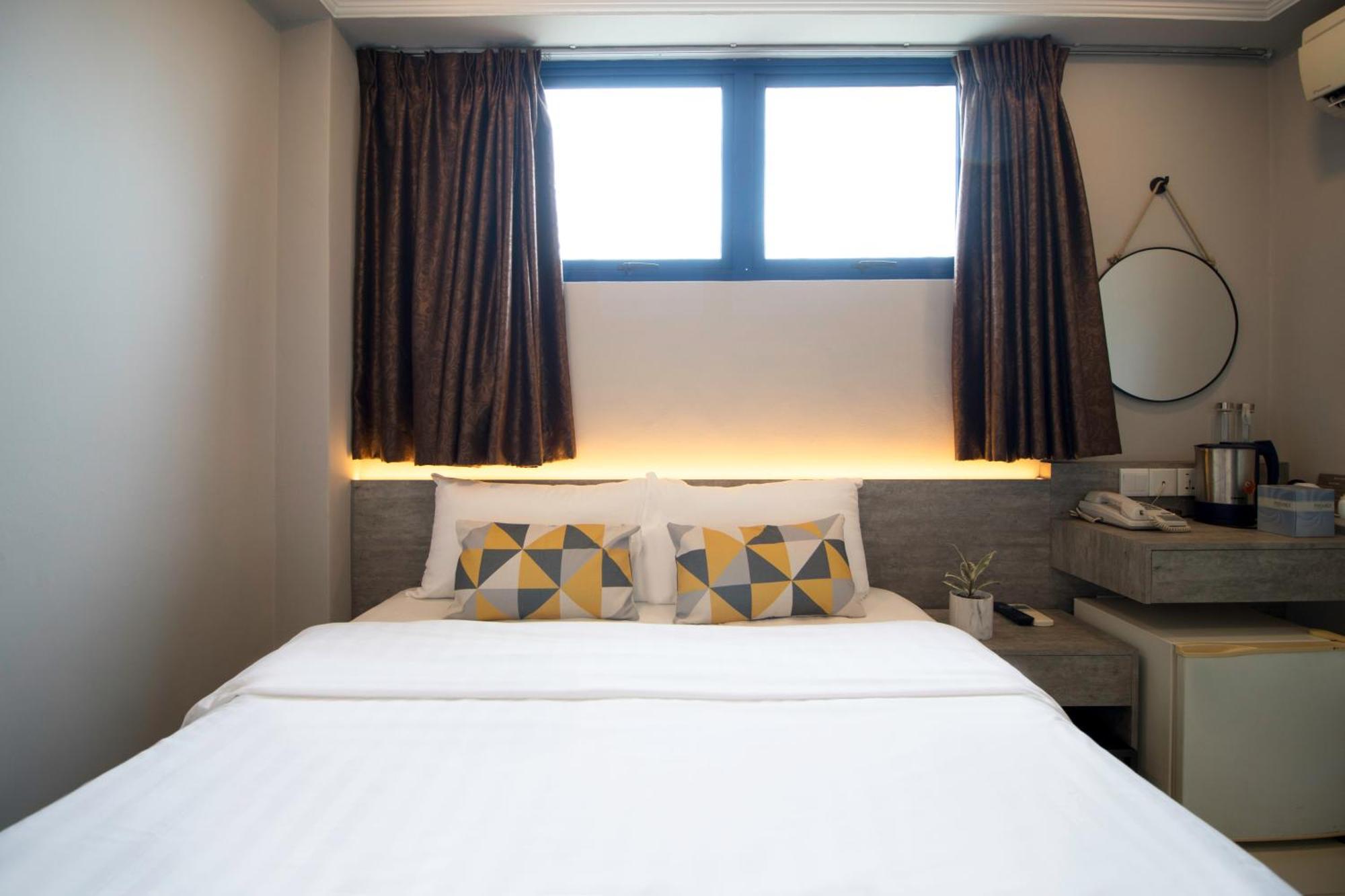 Standard Queen Room Newly Renovated