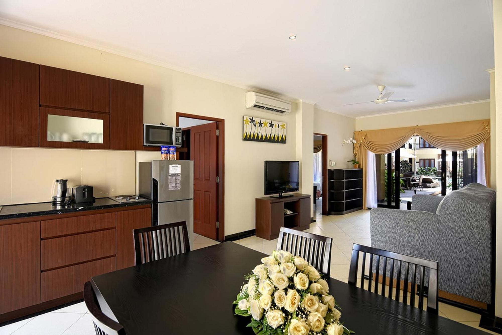 Family Three-Bedroom Pool View Suite