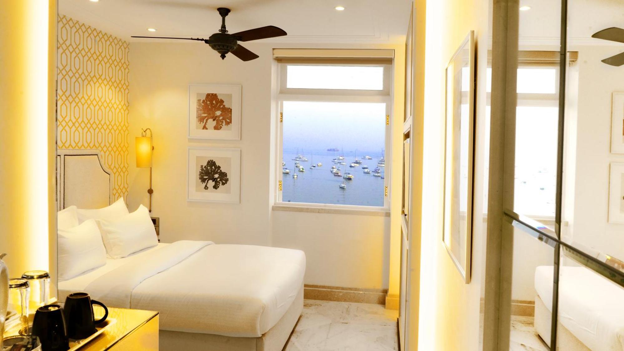 Deluxe Sea Facing Room