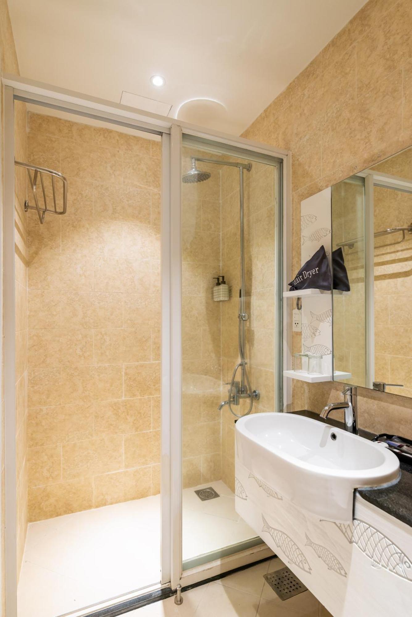Double Room No Window