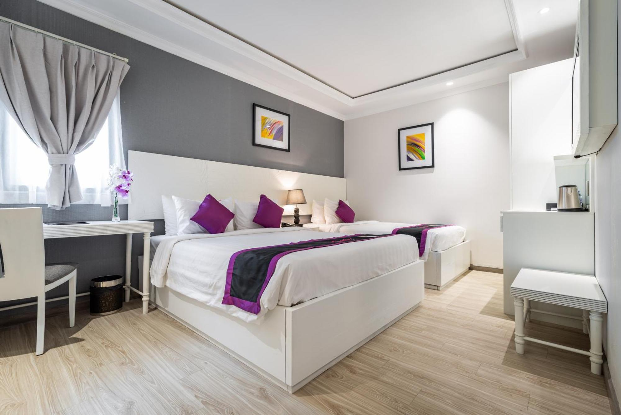 Triple Room