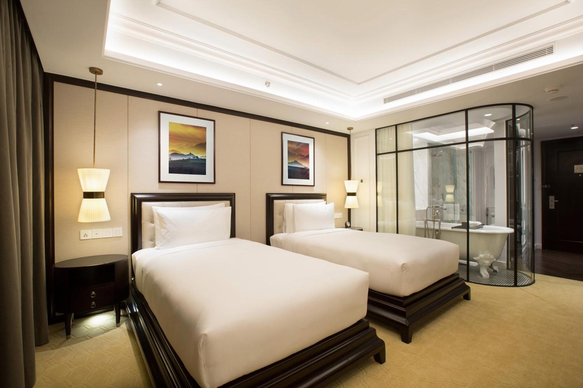 Premium Twin Room Bathtub