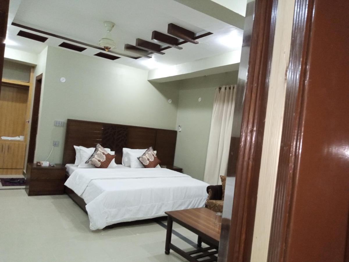 Single Room with Mountain View