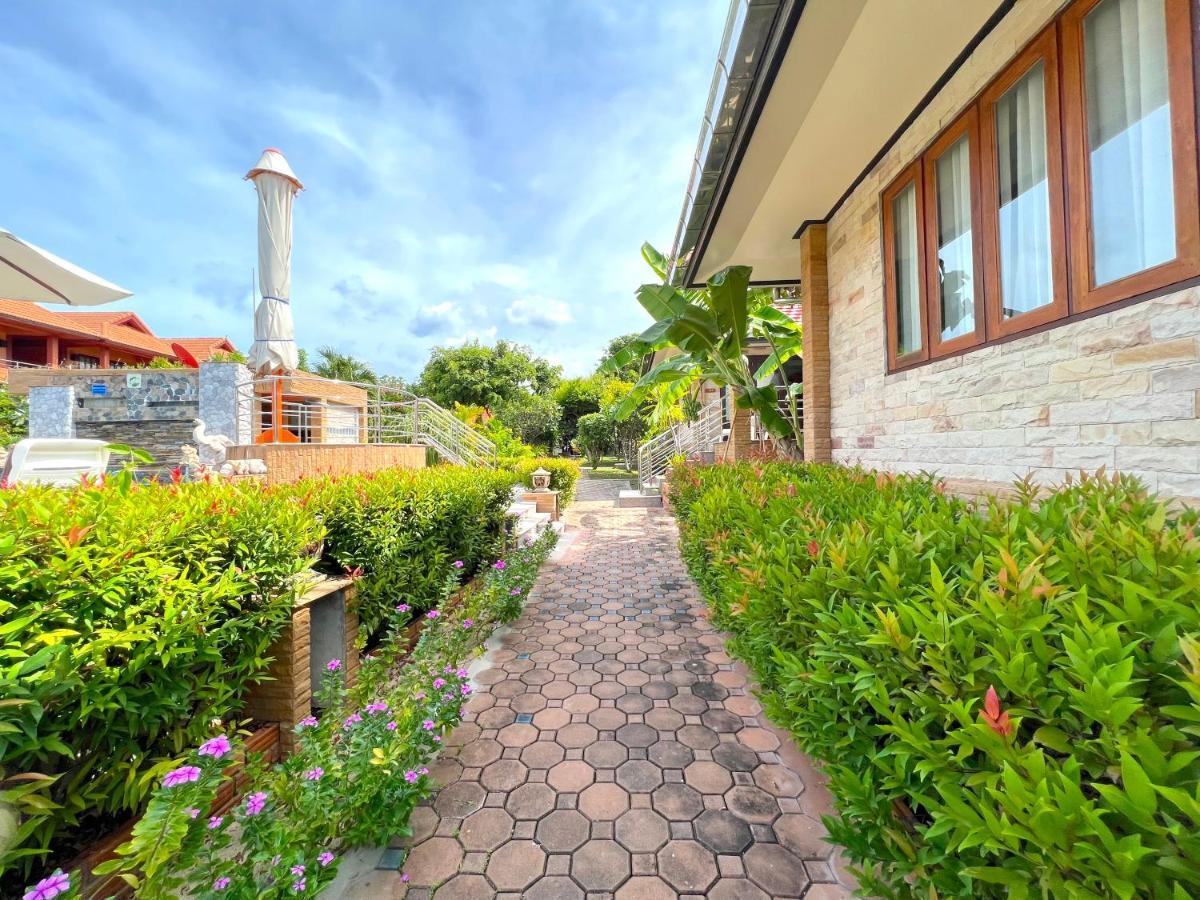 Villa mit 1 Schlafzimmer und Blick auf den Pool