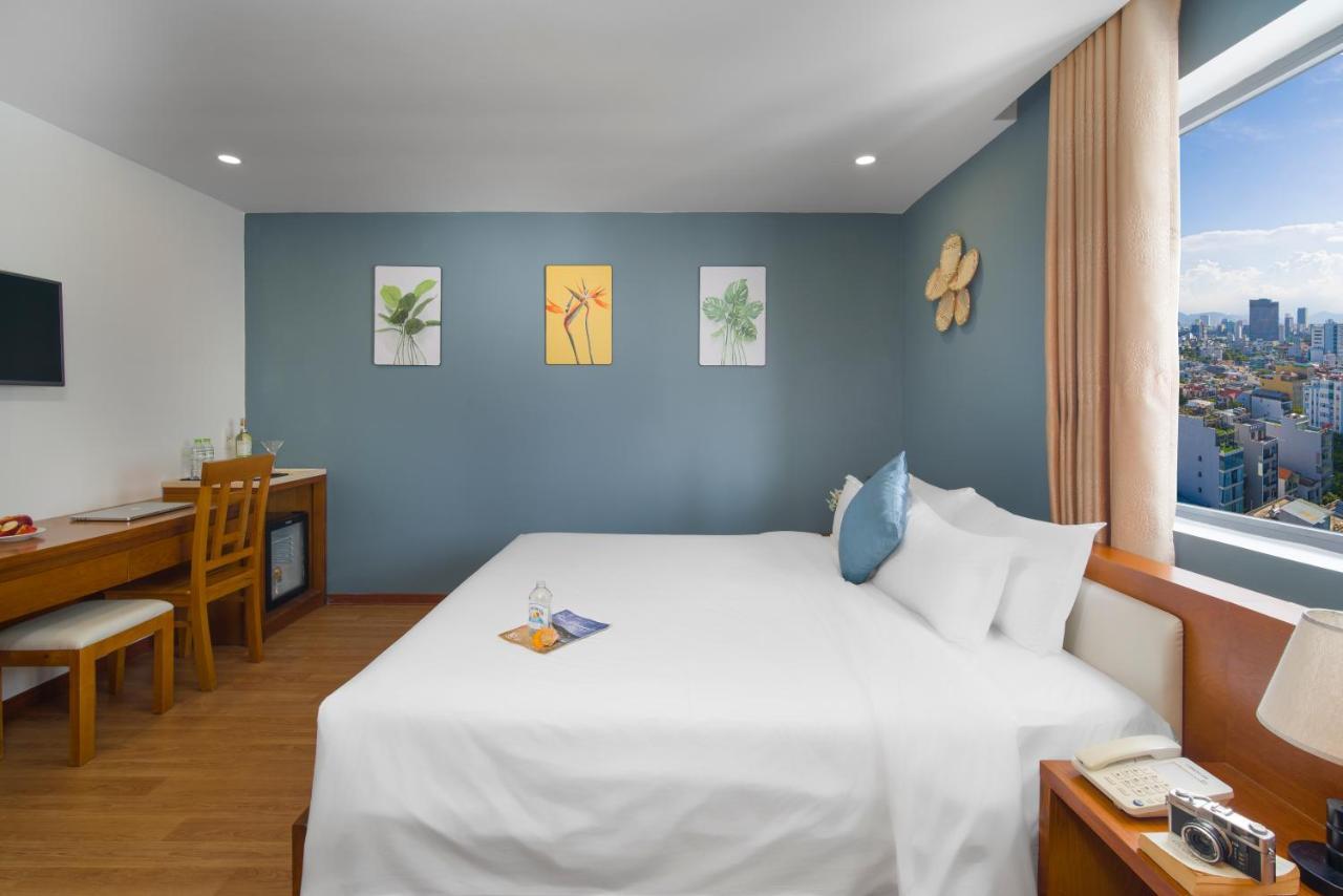 Deluxe Double Room with City View