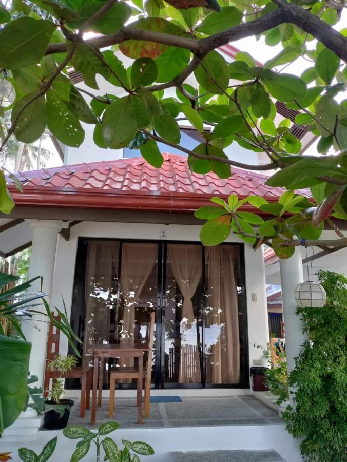 BeachFront Bungalow with Loft,1261402345:JPEG