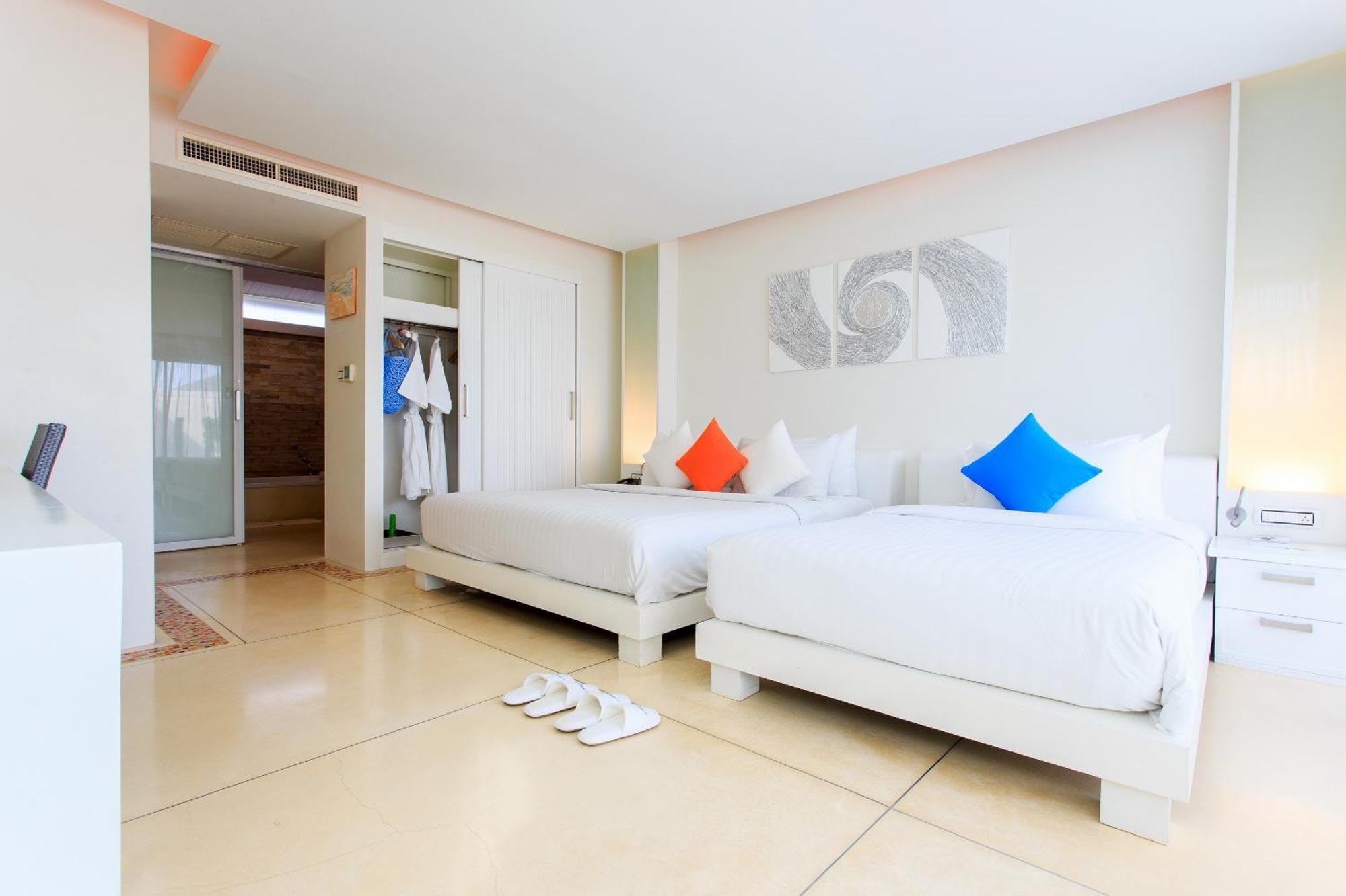 Villa con jardín y piscina