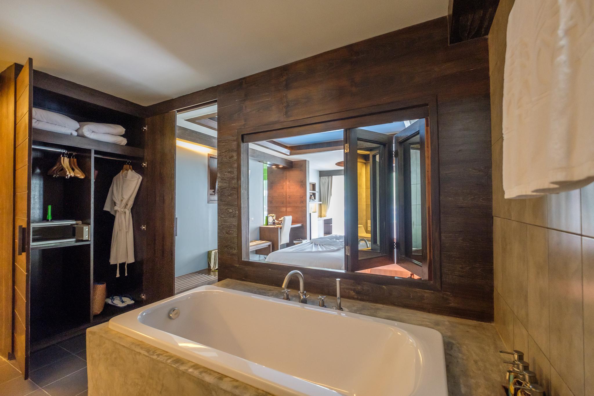 Grand Deluxe Double or Twin Room Pool Access