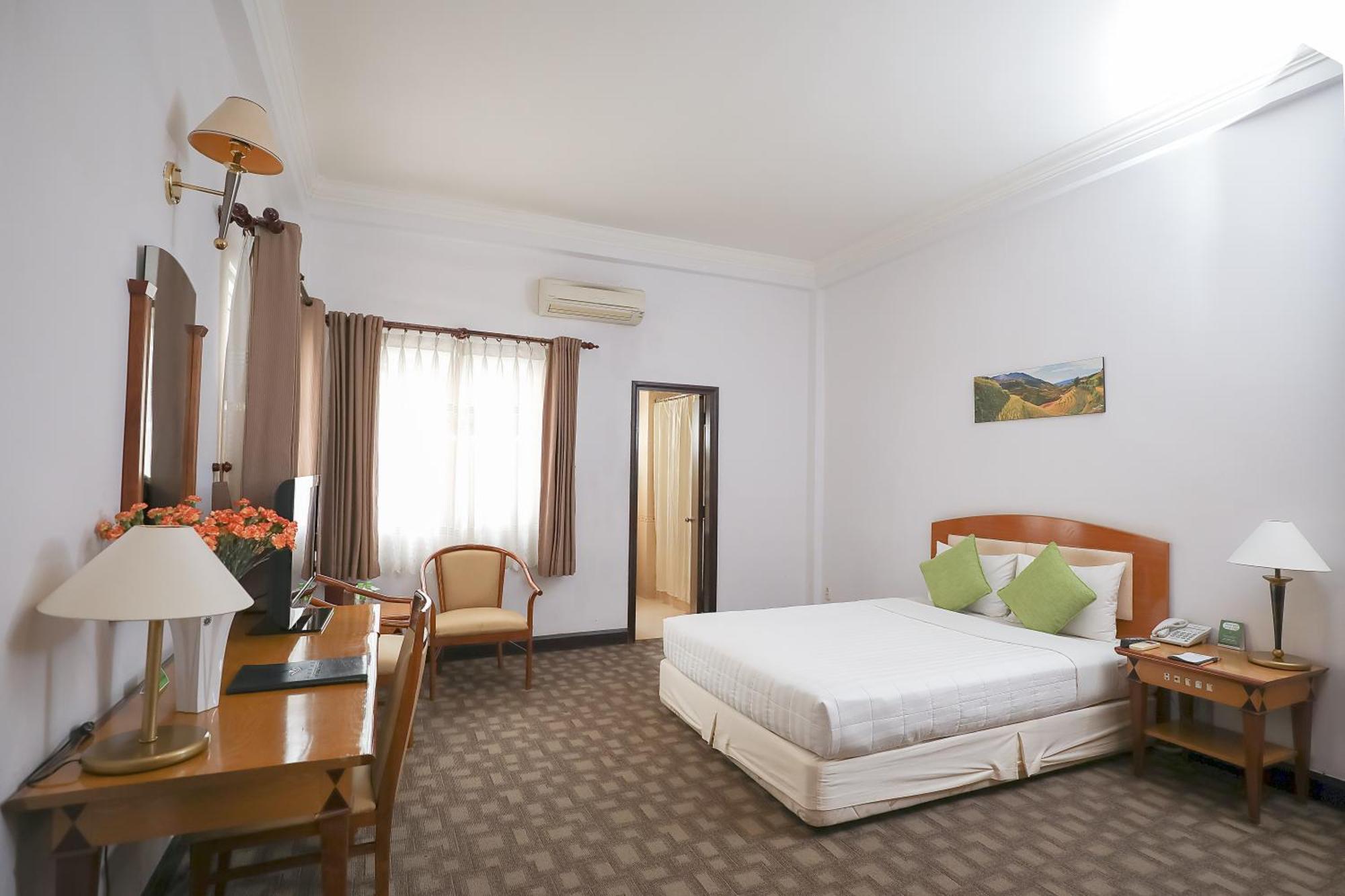 Deluxe Double or Twin Room