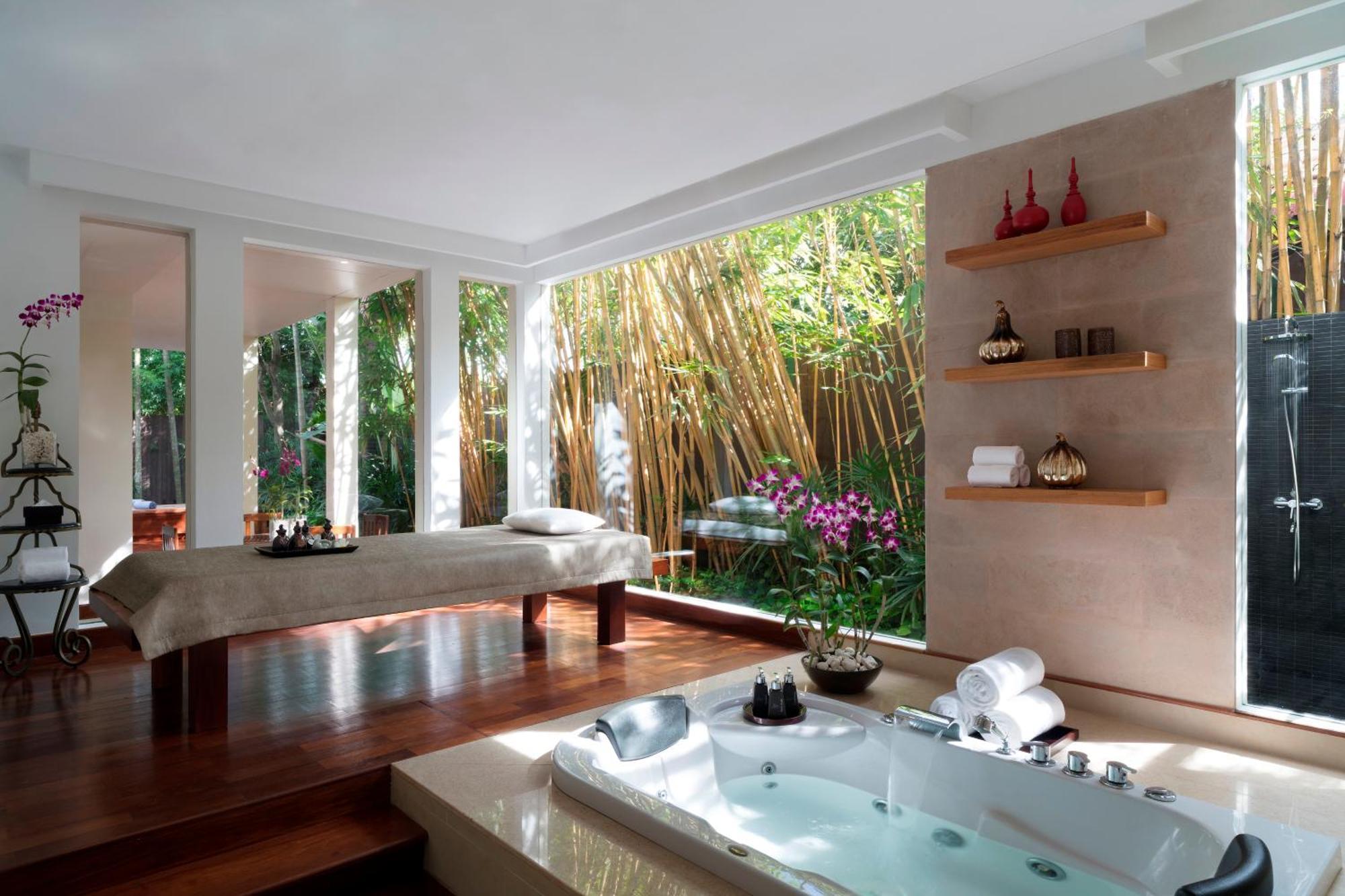 Family Pool Suite