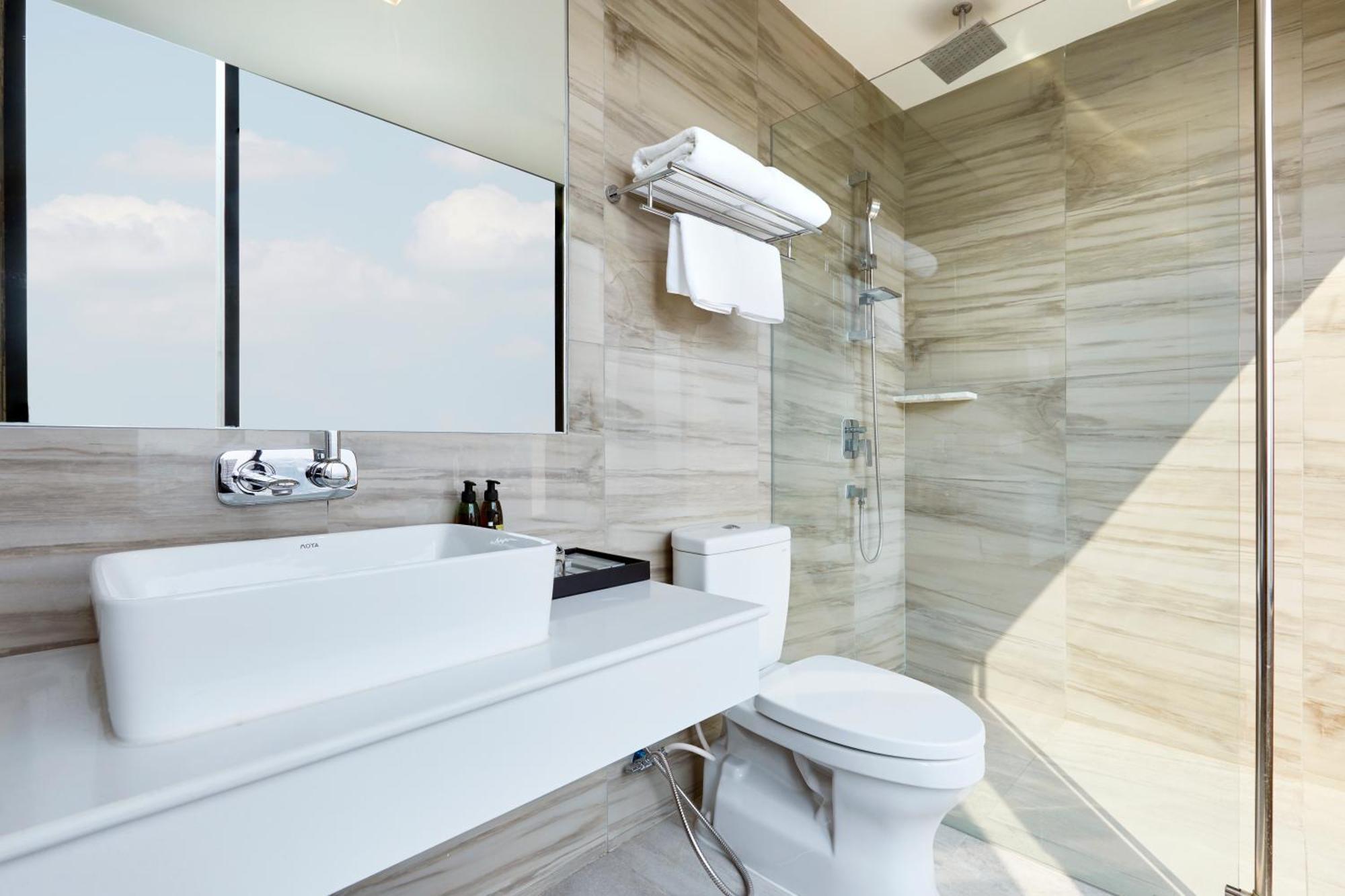 Deluxe Double Room with Bathtub