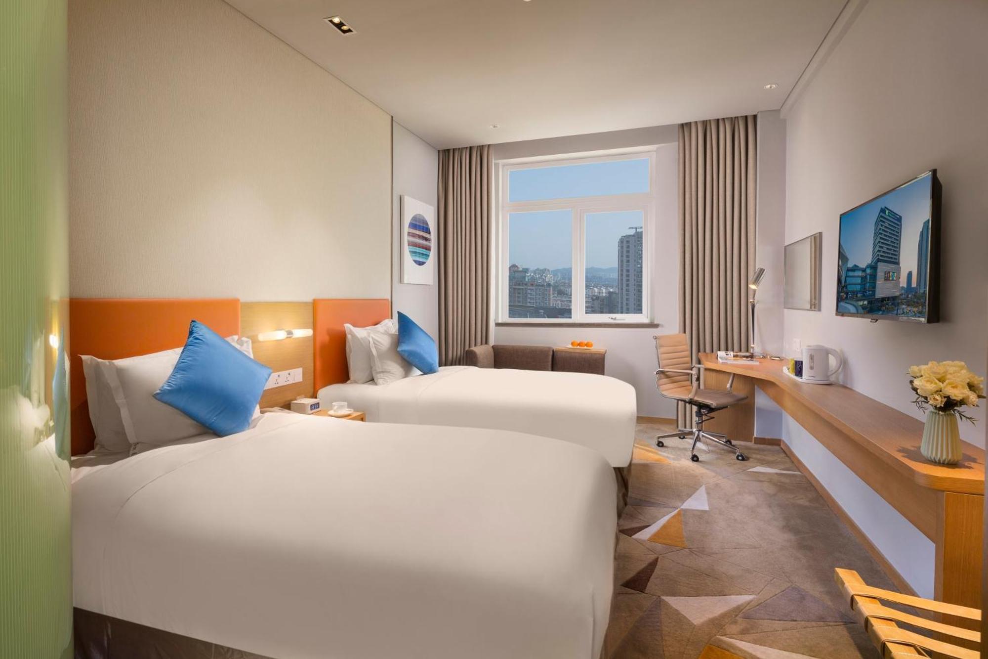 High Floor Standard Twin Room